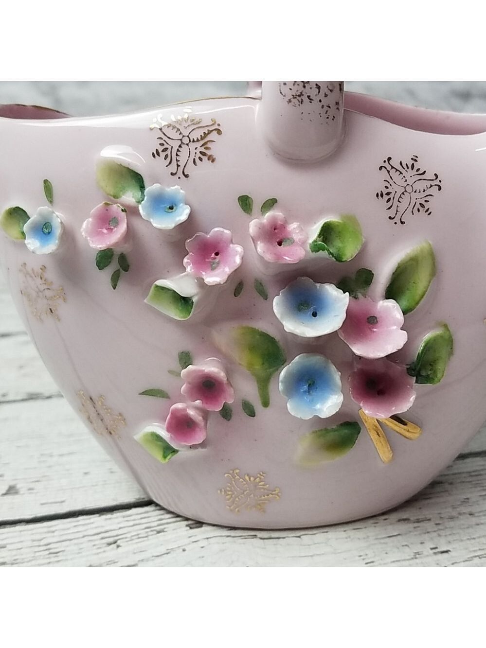 Stunning vintage Ucagco pink basket vase planter - Picture 4 of 4